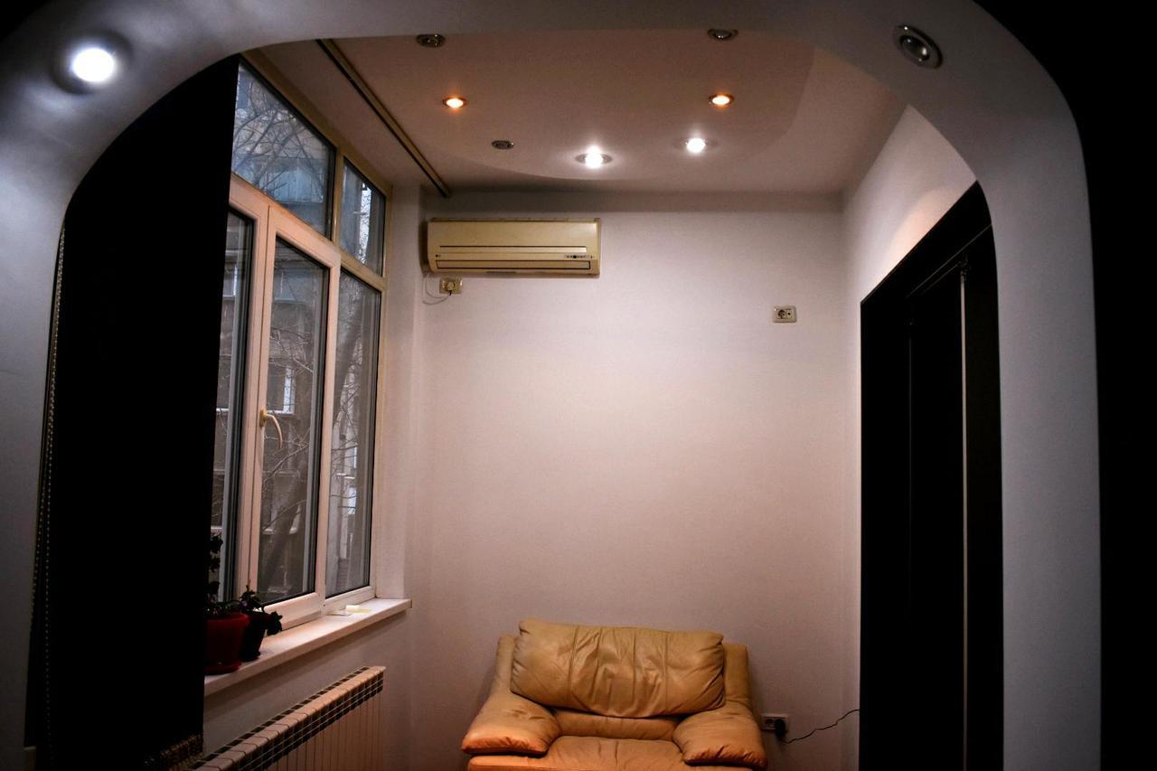 Grand Central Accomodation Sala Palatului Bucarest Esterno foto