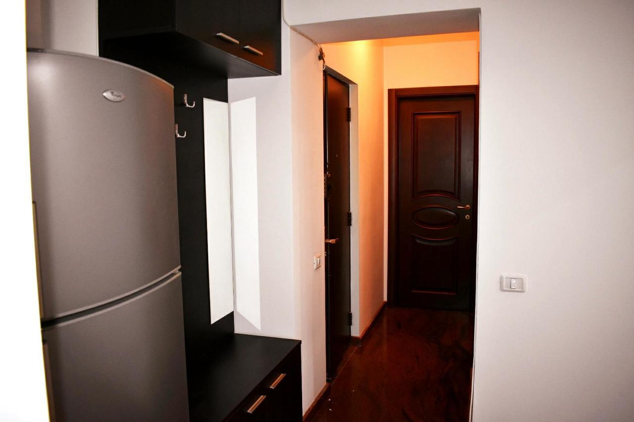Grand Central Accomodation Sala Palatului Bucarest Esterno foto